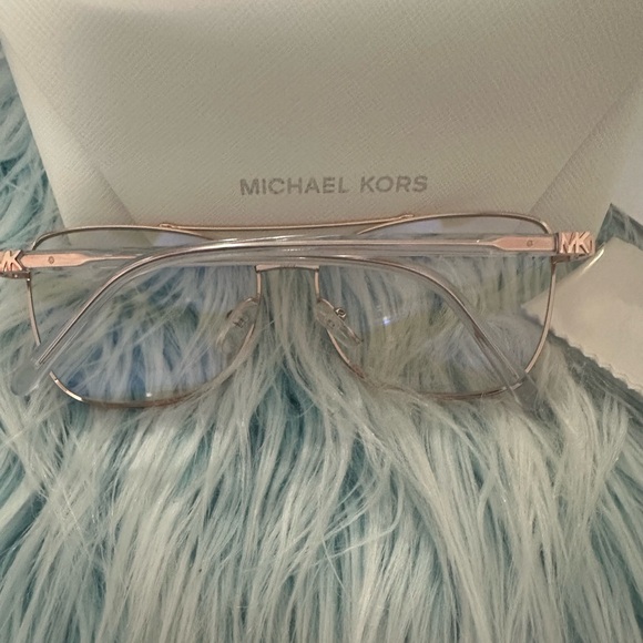 Mk RX aviator rose gold frame brand new - Picture 3 of 3